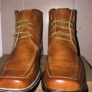 Tan leather men boots